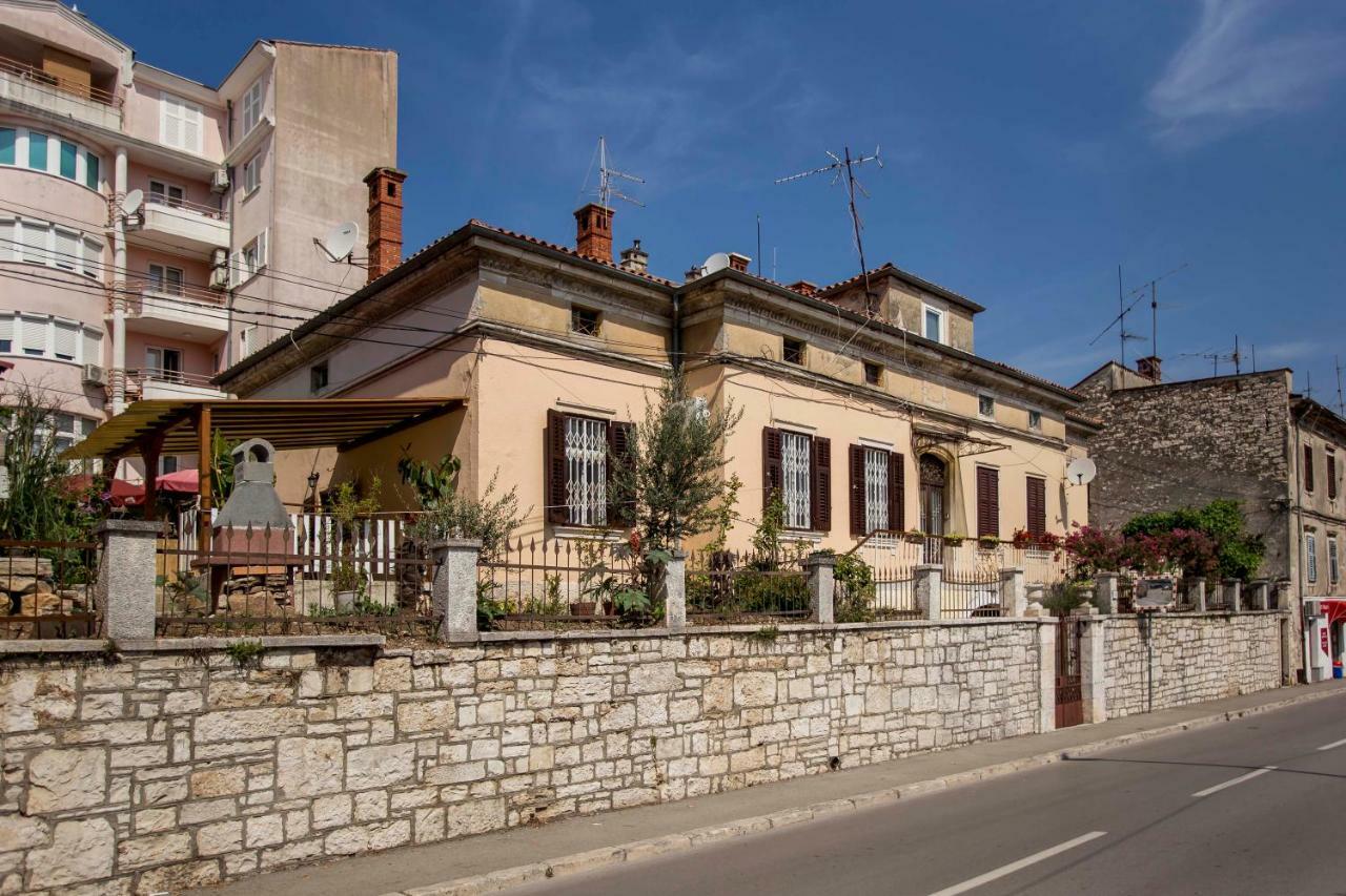 Emanuel Apartman PUY Exterior foto