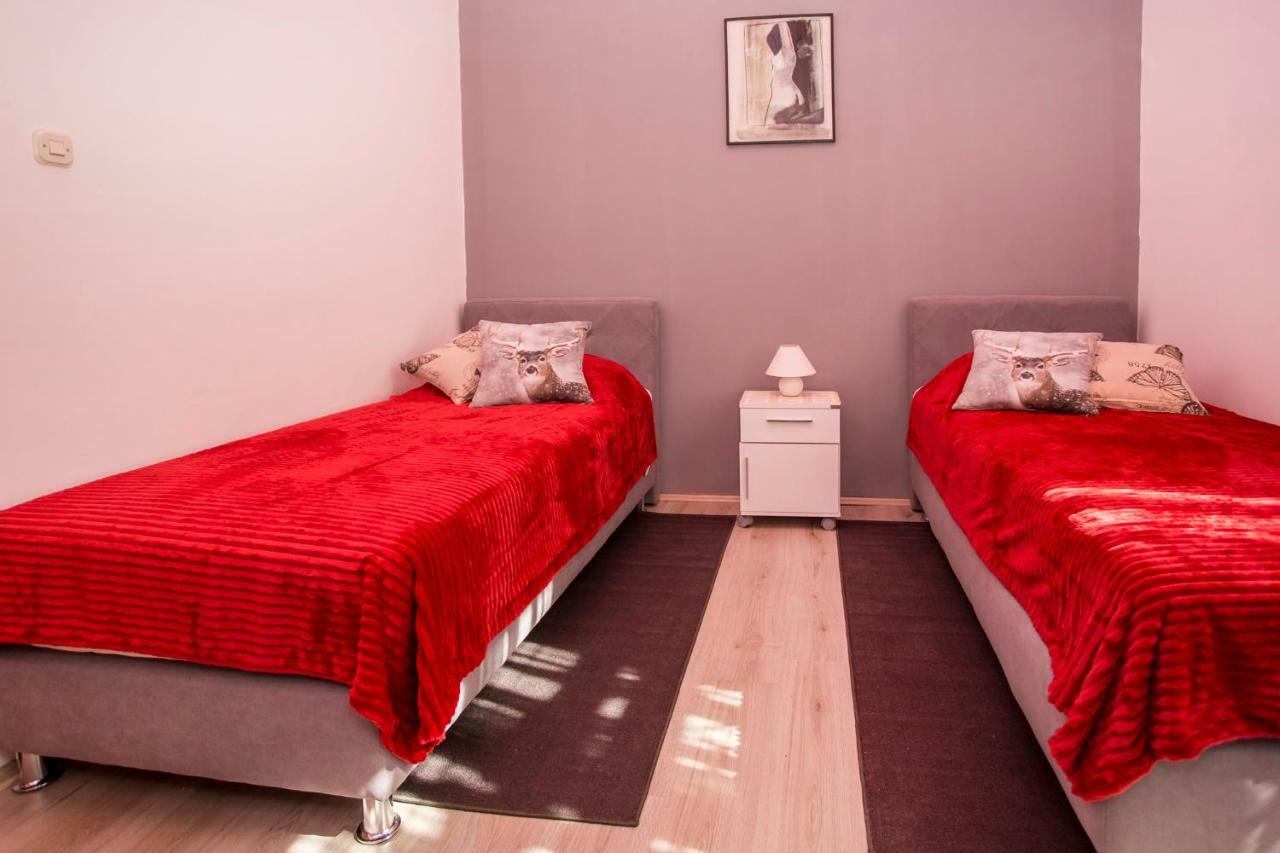 Emanuel Apartman PUY Exterior foto