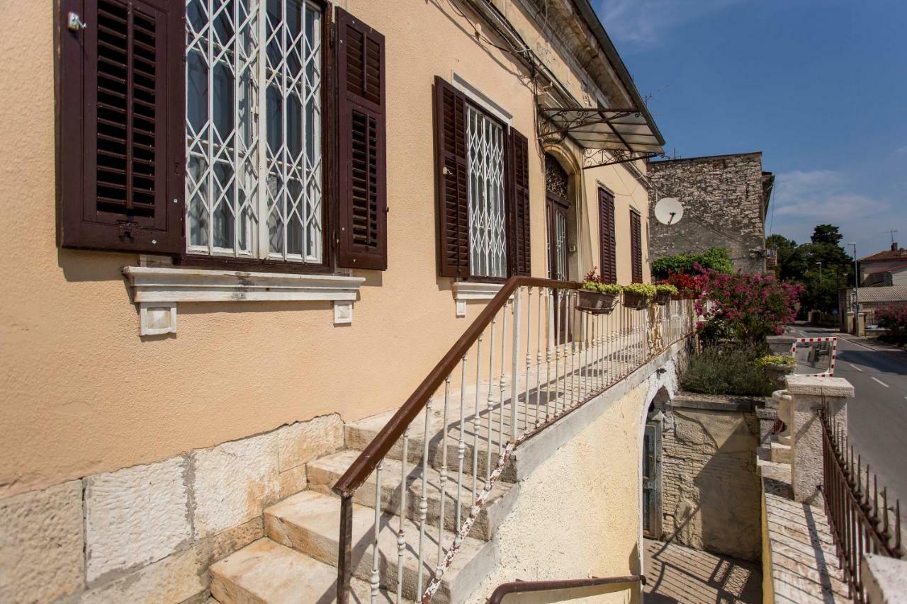 Emanuel Apartman PUY Exterior foto