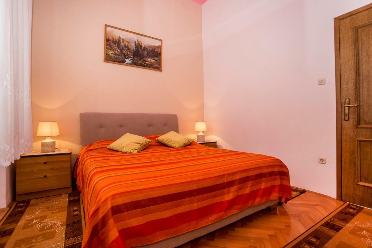 Emanuel Apartman PUY Exterior foto
