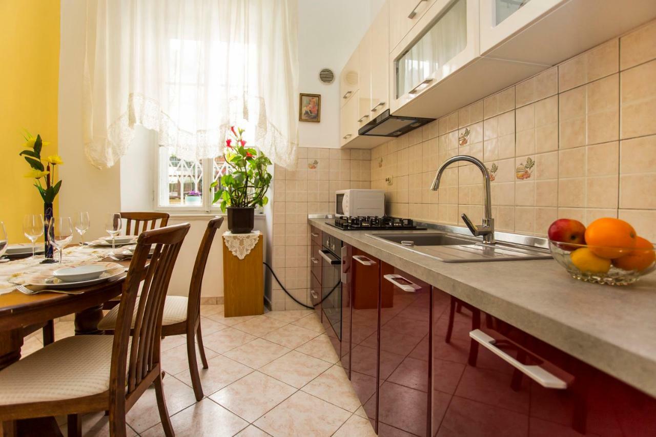 Emanuel Apartman PUY Exterior foto