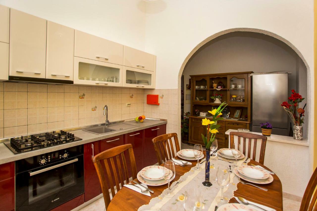 Emanuel Apartman PUY Exterior foto